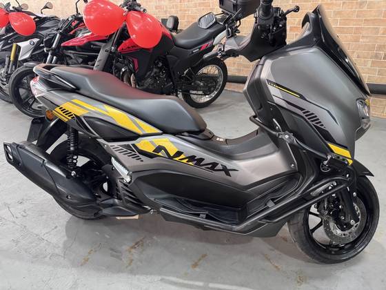 YAMAHA NMAX CONNECTED 160 SE ABS 